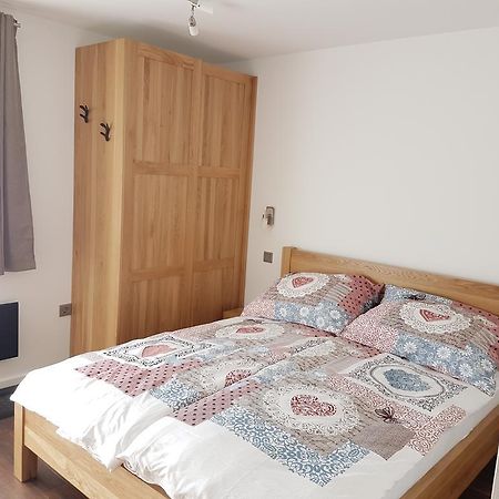 Apartments And Rooms Milena كْرانْيِسكا غورا المظهر الخارجي الصورة