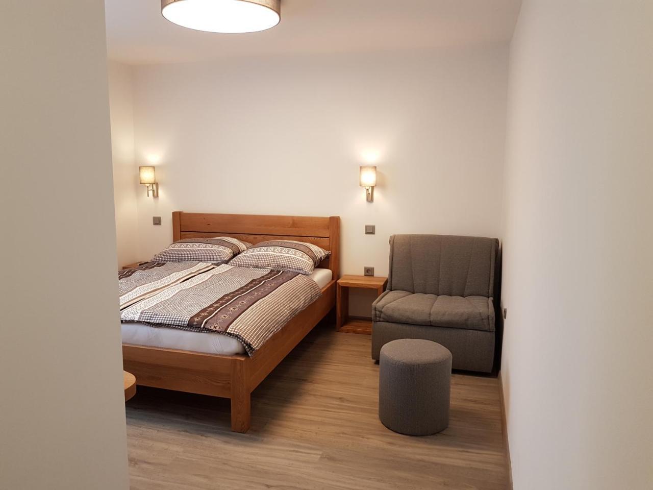 Apartments And Rooms Milena كْرانْيِسكا غورا الغرفة الصورة