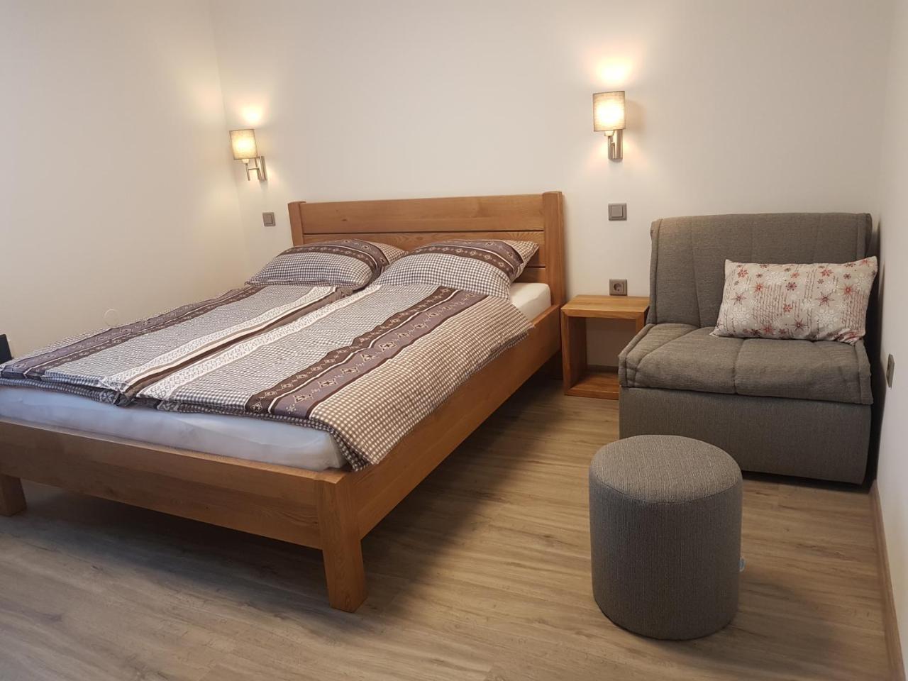 Apartments And Rooms Milena كْرانْيِسكا غورا المظهر الخارجي الصورة